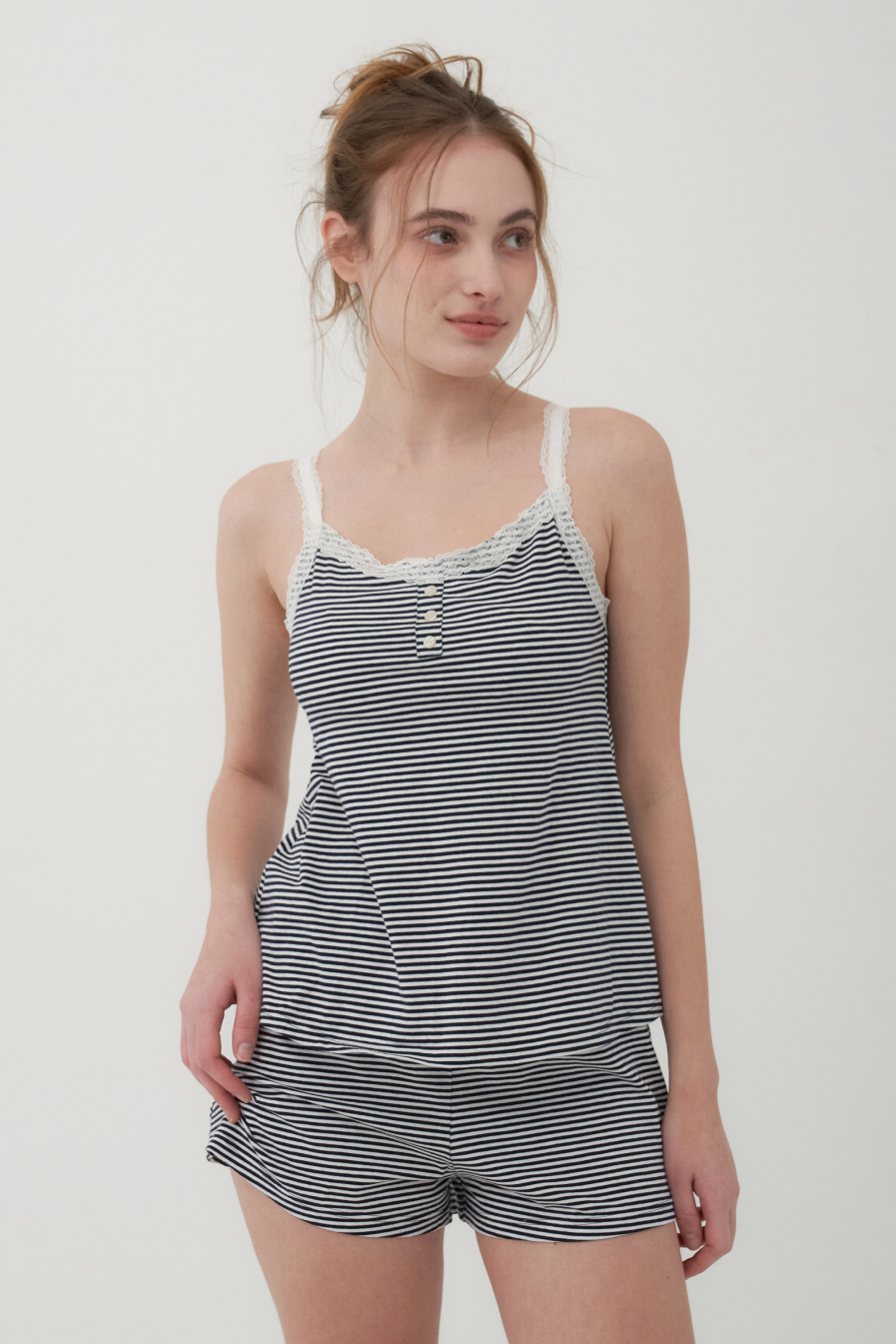 ���� ���ĸ��� ��Ʈ������ ���ϰ� ���̽� �������� �����̴� ���� ������� ���� ��Ʈ ���� ���